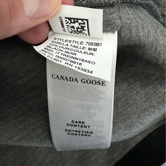 Canada Goose Size M (Authentic) New with Tags - Picture 5 of 6